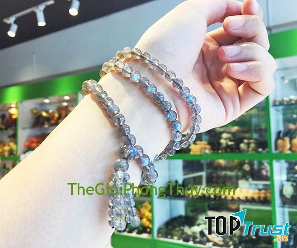 Chuỗi vòng đá mặt trăng ánh xanh