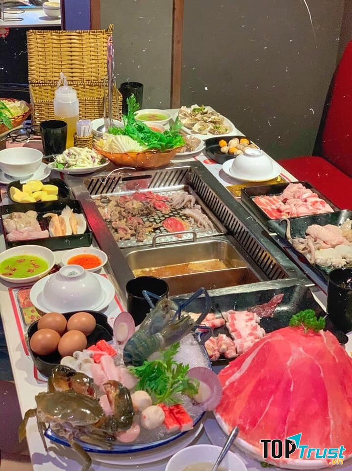 Buffet nướng lẩu cùng lúc tại nhà hàng