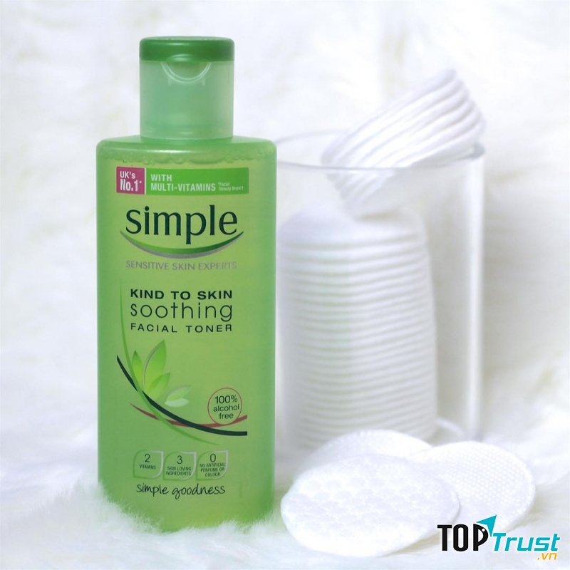 Simple Kind to Skin Smoothing Facial Toner