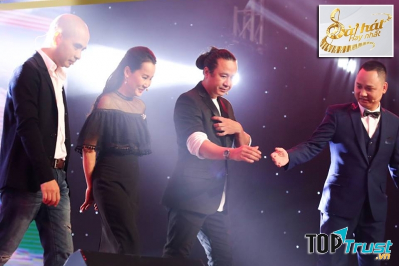 Dàn Giám khảo của Sing My Song