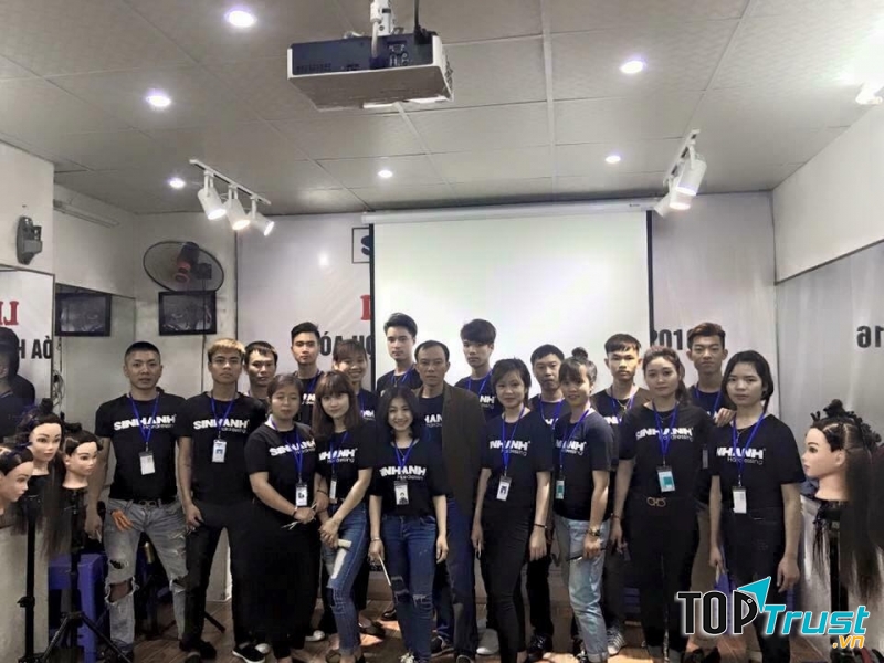 Sinh Anh Viện Đào Tạo Nghề Tóc Quốc Tế