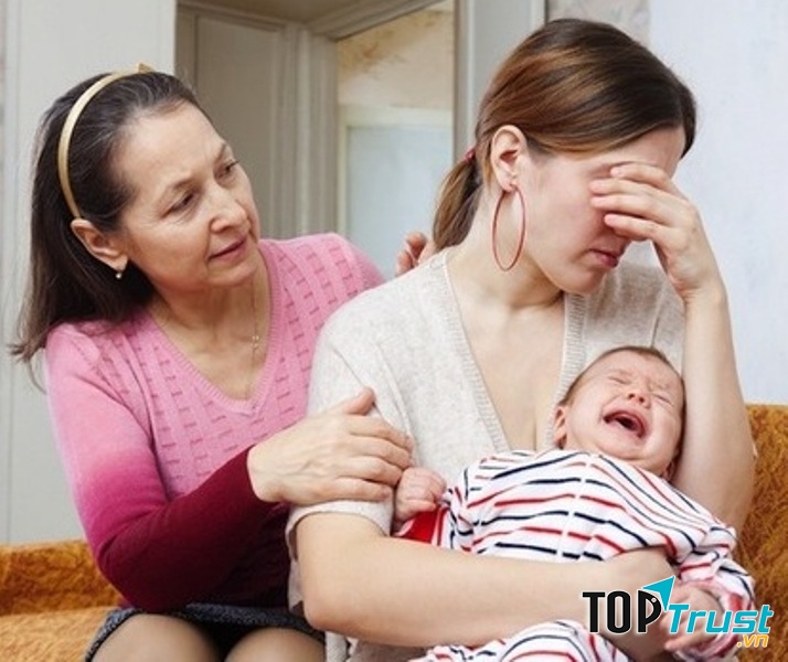 Người thân động viên, chia sẻ là cách vượt qua áp lực tâm lí hiệu quả