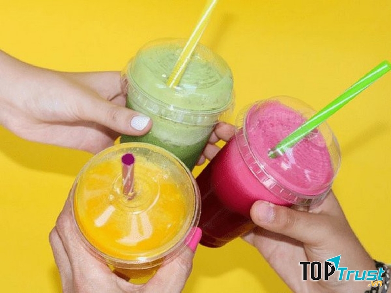 Những ly nước hoa quả nhiều màu sắc hấp dẫn
