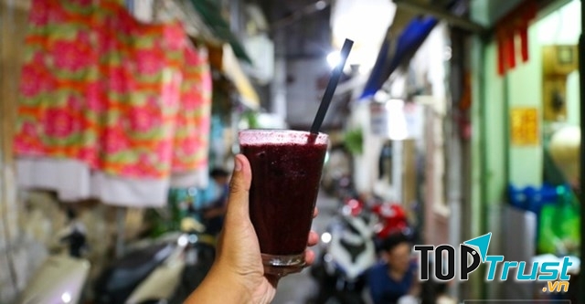 Sinh tố dâu tằm