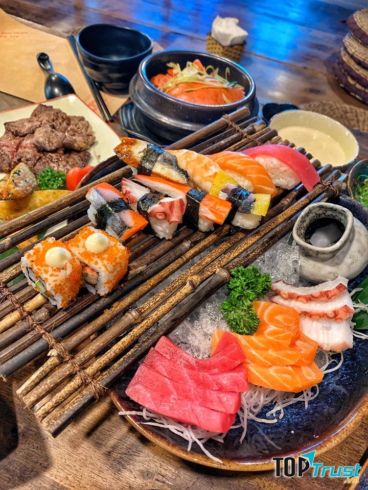 Món ăn tại nhà hàng