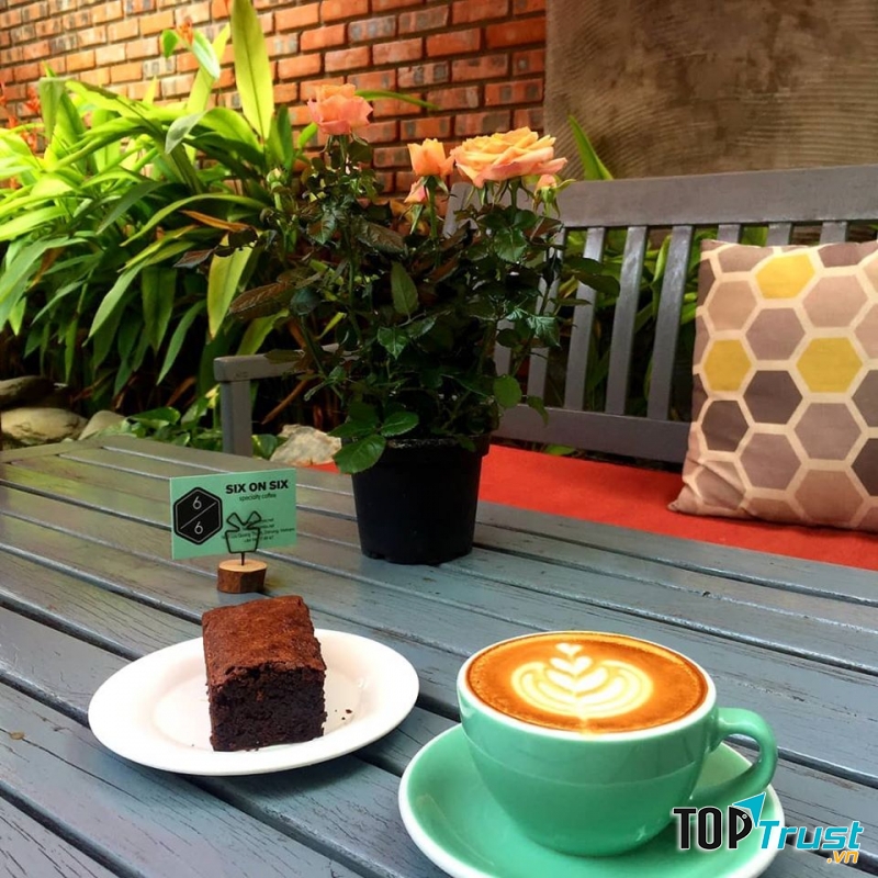 Six On Six Cafe