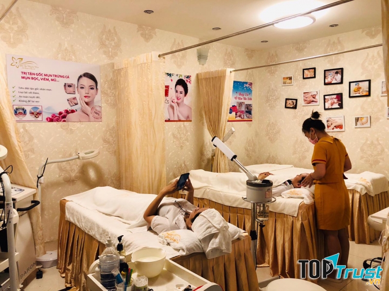 Skin by Huyen Tran Spa