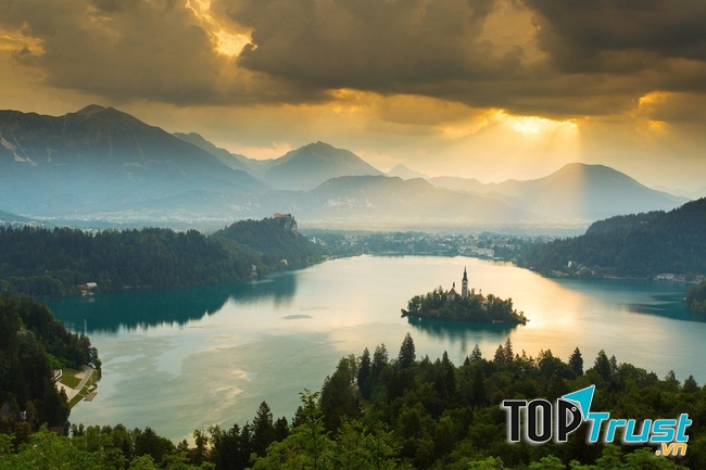 Mặt hồ Bled