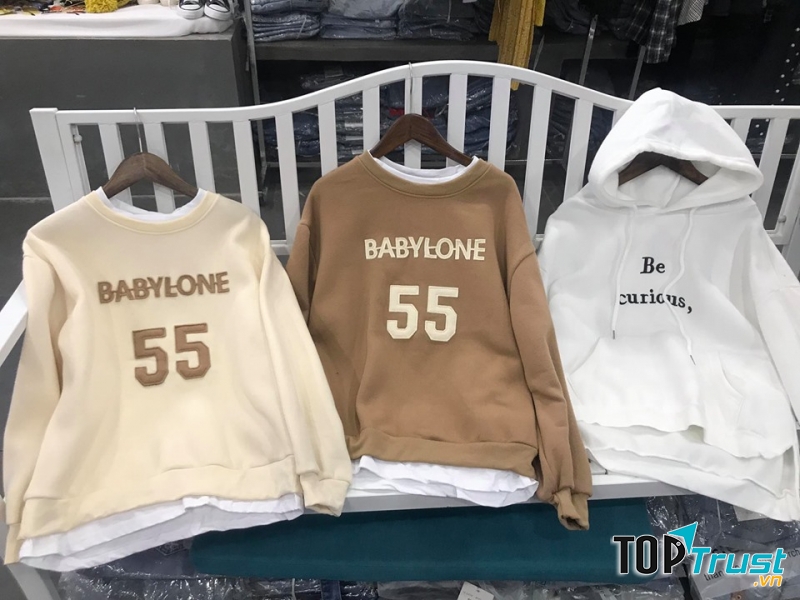 Những mẫu trang phục đúng chất basic vừa thoải mái lại xinh xắn có khả năng làm siêu lòng mọi cô gái đang chờ bạn đến rinh về đấy