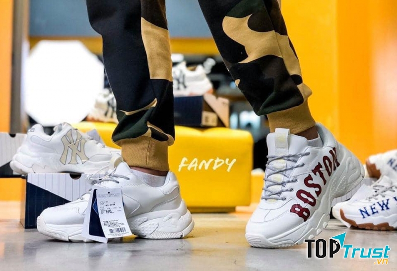 Sneaker Fandy Tam Kỳ