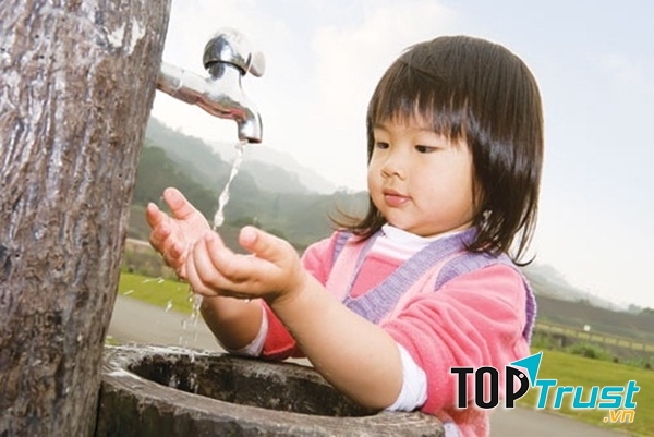 Hãy sơ cứu vết bỏng ngay tức thì.