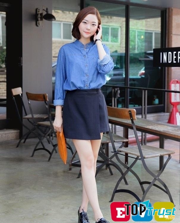 Denim với chân váy cũng vô cùng thanh lịch và duyên dáng