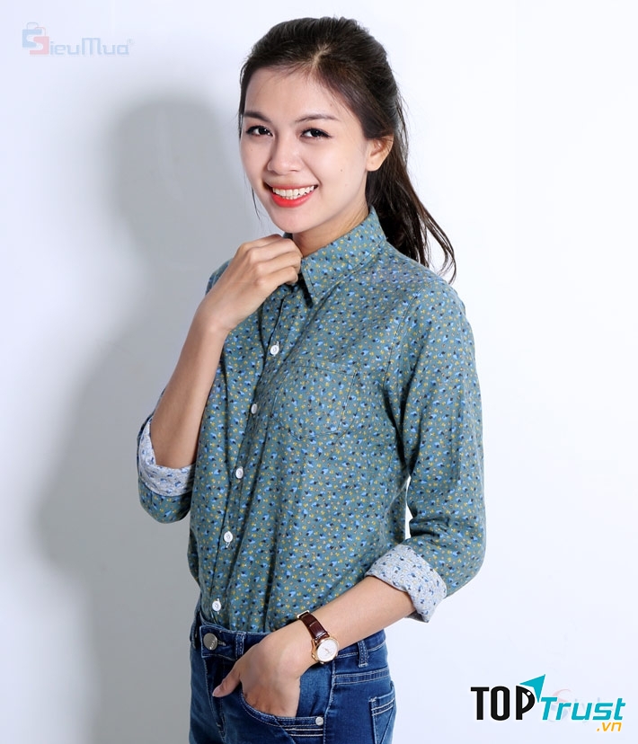 Sơ mi hoa nhí mix với quần âu hay jeans cũng rất tuyệt