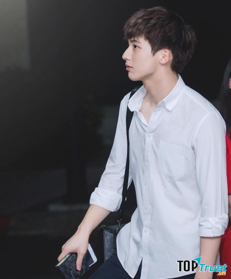 Sơ mi trắng