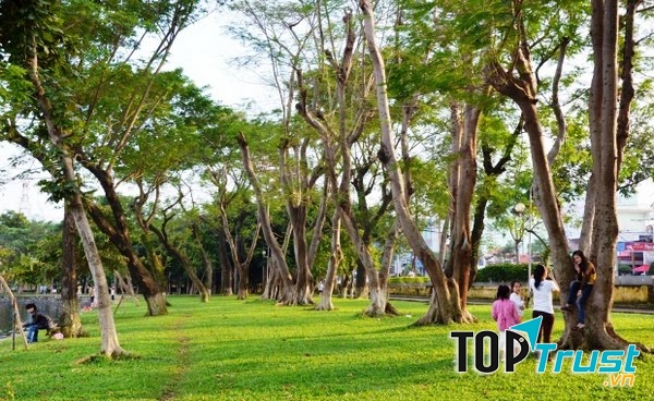 Nhiều công viên lớn chỉ duy trì mức giá vé khá thấp