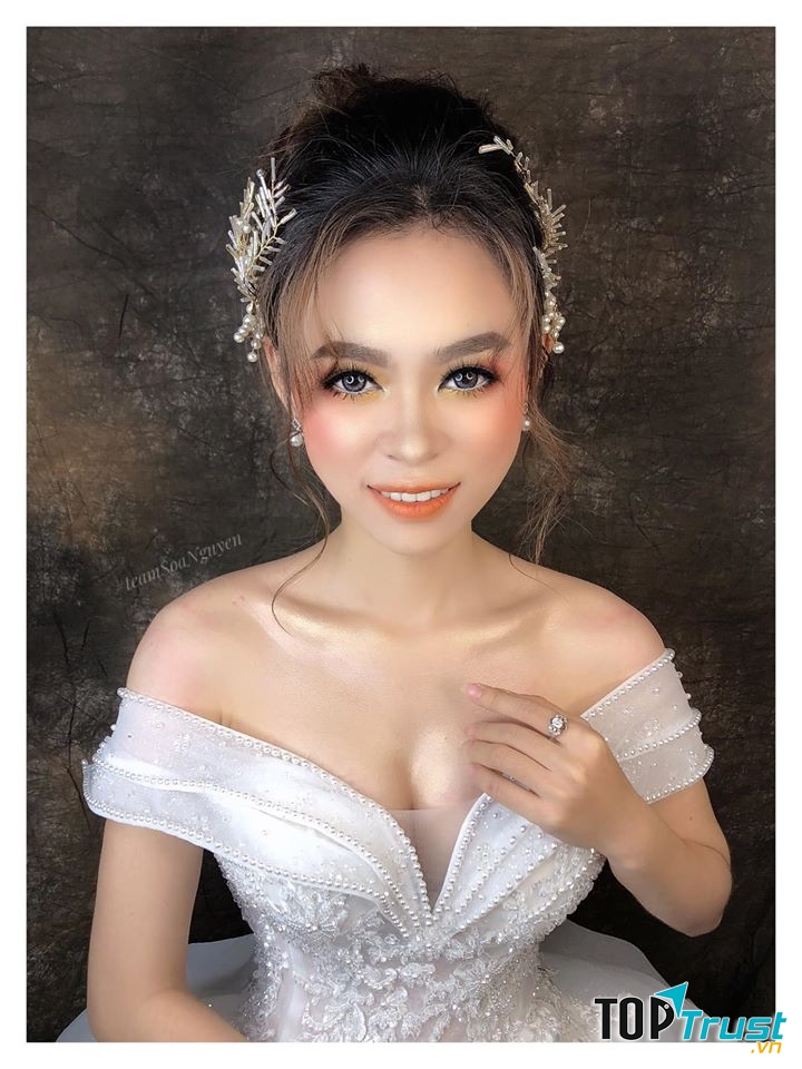 Soa Nguyễn make up