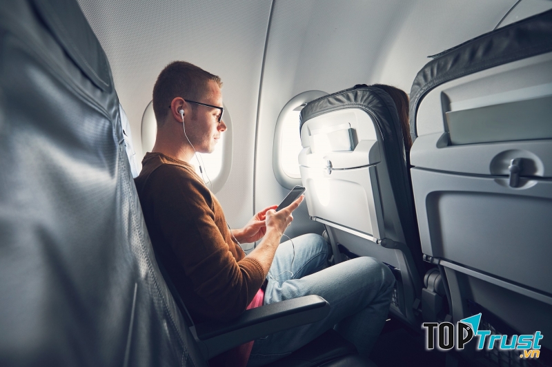 Soạn một playlist nhạc để nghe trên máy bay