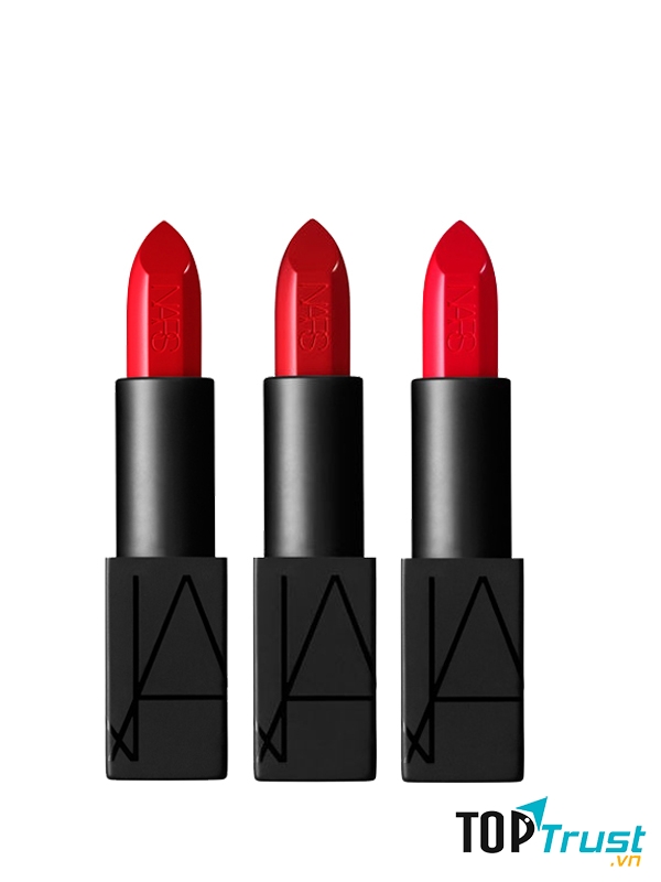 Audacious Lipstick khi thoa lên môi sẽ để lại lớp son mịn, đậm màu, quyến rũ. Dòng son này rất nhiều màu cho bạn lựa chọn như: Nars Audacious màu Rita, lana, grace, charlotte, jane, mona….