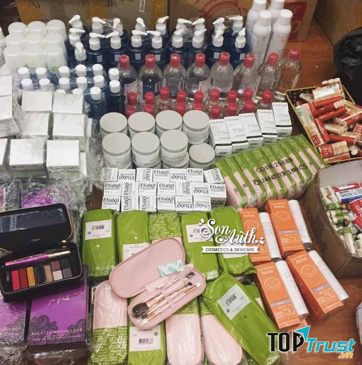 Đây là một trong những cửa hàng được các tín đồ mỹ phẩm yêu thích nhất tại Hà Nội.