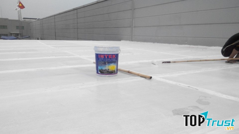 Sơn Chống Nóng INTEK:  ﻿Giảm nhiệt độ dưới bề mặt mái tôn từ 10 đến 26 °C, tùy mức độ nắng nóng và nhiệt độ bề mặt mái tôn trước khi sơn từ 60 °C trở lên.