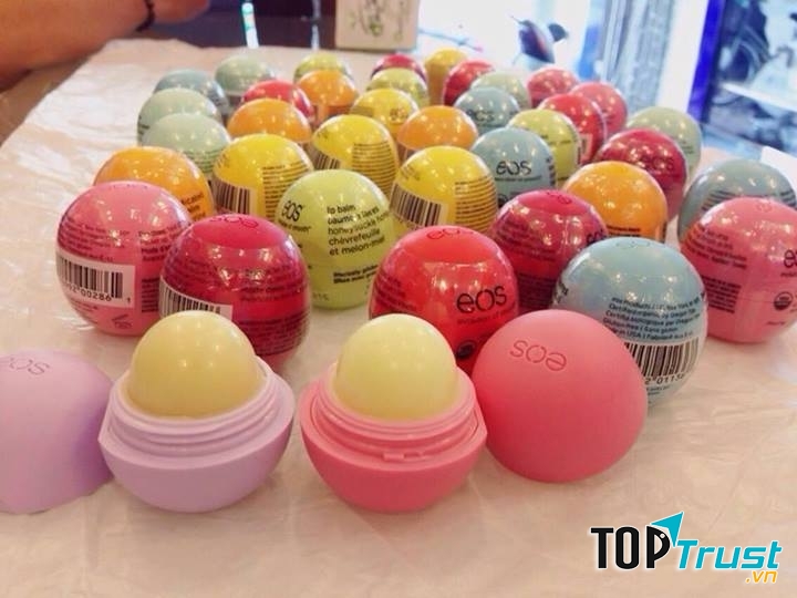 Son trứng dưỡng môi EOS  Evolution Of Smooth Lip Balm