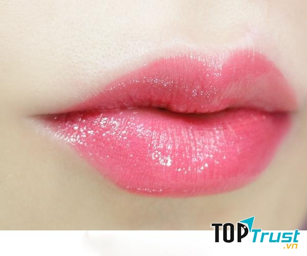 Màu son hồng đào là sự kết hợp tuyệt vời giữa hai màu hồng nhạt và cam nhạt