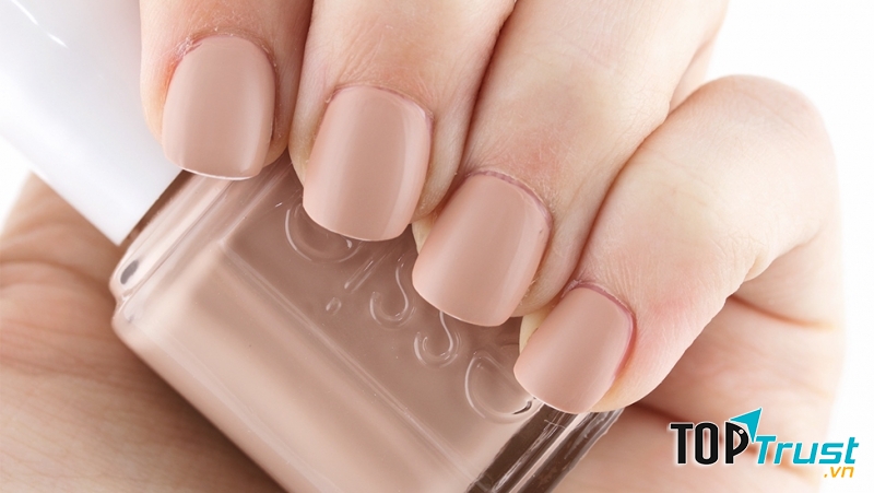Màu nude không chỉ được mặc định là màu da cam nhẹ, nó có đa dạng sắc độ, các bạn gái sẽ tùy theo tông màu da của mình mà tìm ra sự lựa chọn thích hợp nhất.