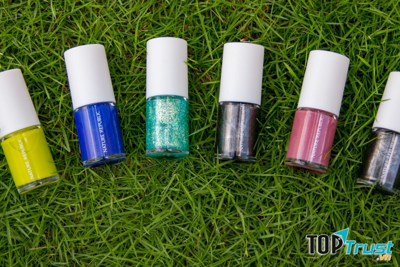 Sơn móng tay Nature Republic Color & Nature Nail