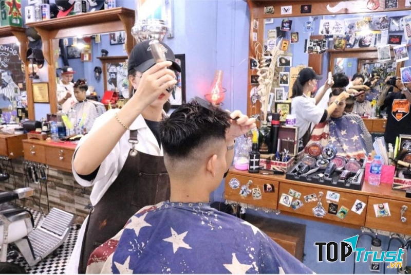 Sơn Núi Barbershop