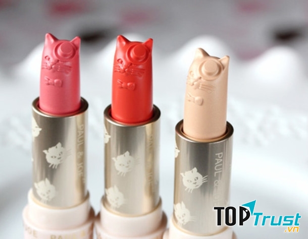 Hình ảnh chú mèo được vát ở đầu son cực độc đã không làm cho các nàng thất vọng