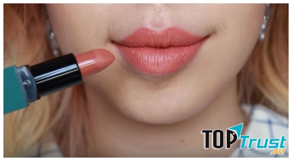 Thỏi son số 6 của Bbia cũng là một tone cam đất nhẹ nhàng