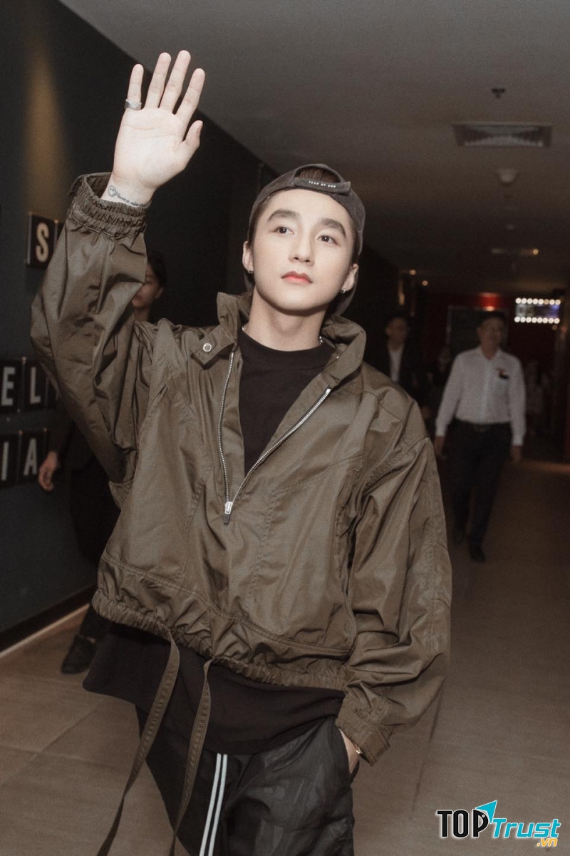 Thời trang phá cách của anh chàng