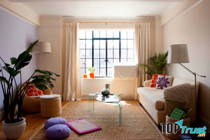 Sơn tường và trần nhà màu sáng