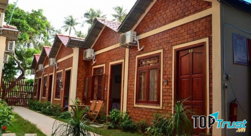 Sơn Vinh với tông nâu chủ đạo trông rất sạch sẽ và thu hút