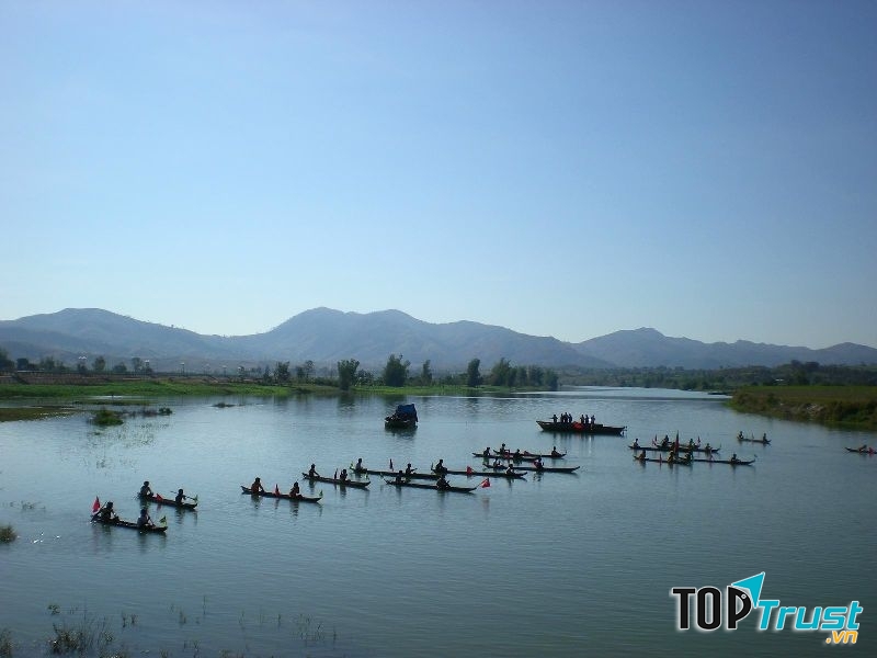 Sông Đăk Bla bình dị, thân thương vô cùng