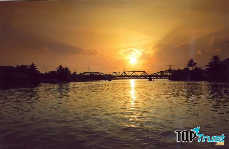 một chiều thơ mộng trên sông Đồng Nai
