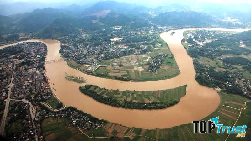 Một đoạn Sông Hồng