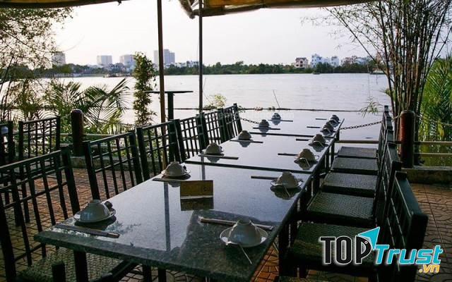 Không gian ngoài trời thoáng mát