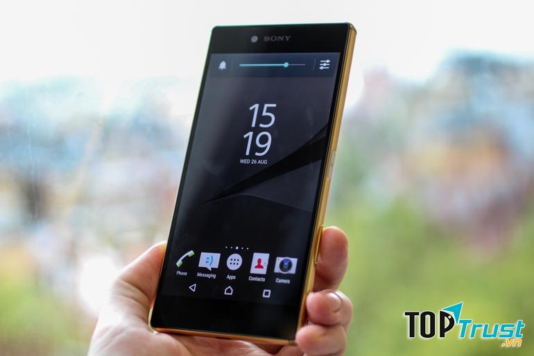 Sony Xperia Z5 Premium thiết kế kim loại nguyên khối