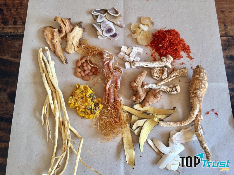 Thảo dược sử dụng cho liệu trình massage tại Spa Nguyệt Lavender