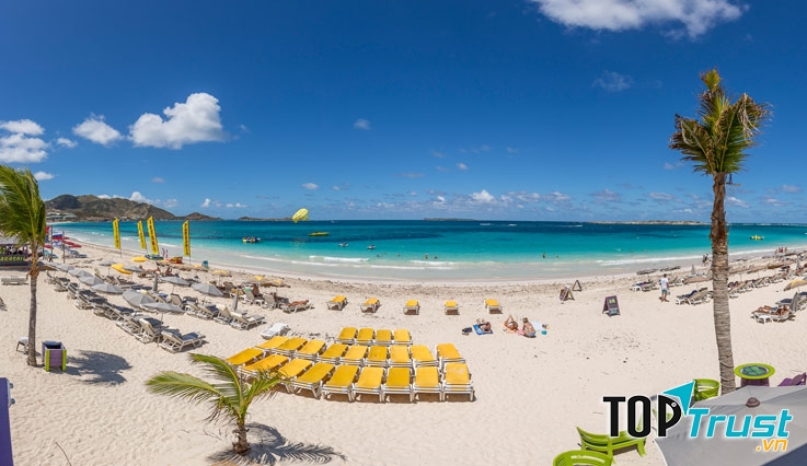 St. Martin - St. Maarten là một hòn đảo rất thú vị vì chịu sự quản lý của 2 chính quyền