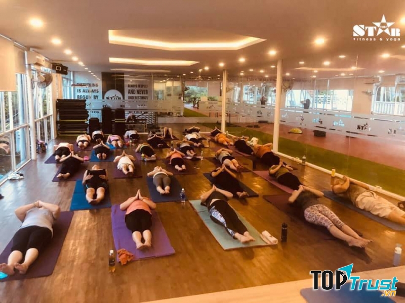 Một buổi luyện tập tại Star Fitness & Yoga Centers Hue