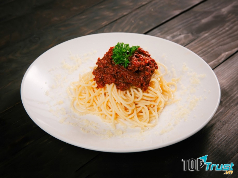 Steak World xây dựng thực đơn đa dạng tạo cho khách hàng nhiều lựa chọn.