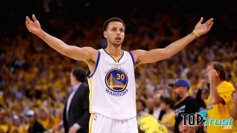 Stephen Curry - cái tên để lại nhiều ấn tượng của Golden State Warriors