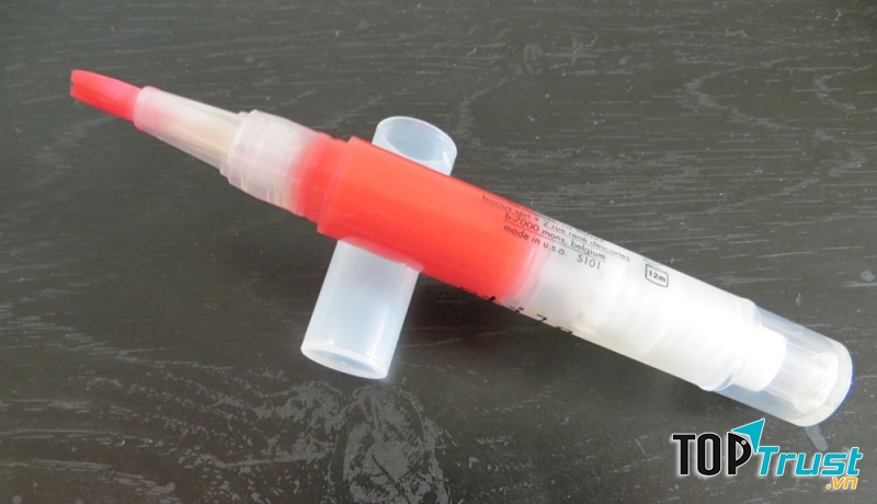 Chất son nhẹ nhàng, không gây cảm giác bết dính là những điểm cộng rất lớn của Lip Glaze