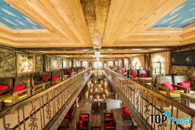 Stone Castle Cafe - Lâu Đài Đá Cafe