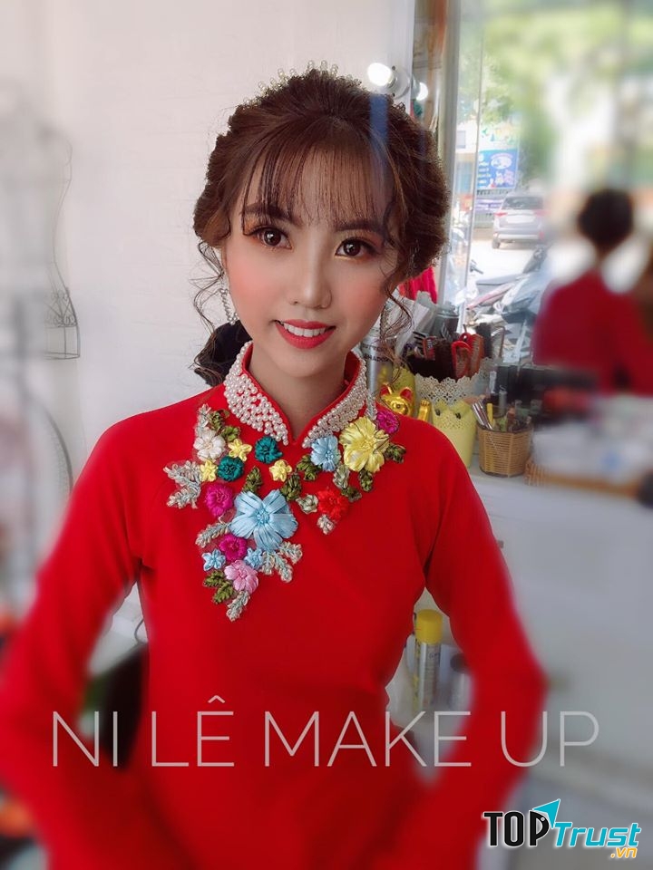 Studio & Wedding Ni Lê Make Up