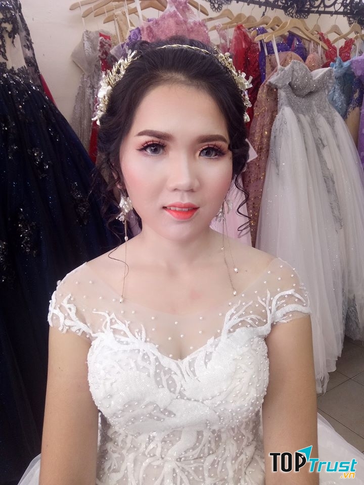 Studio Áo Cưới Trần Huỳnh