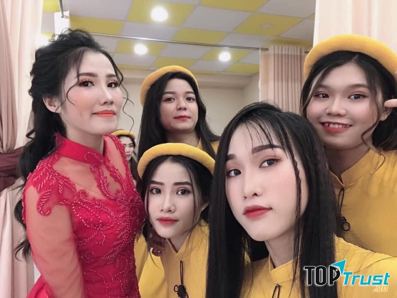 Studio Elly Diệp