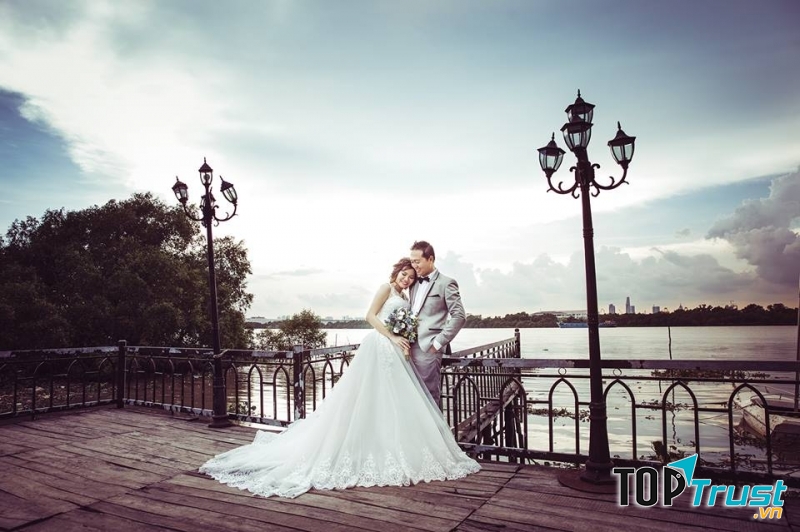 Bức ảnh cưới lãng mạn tại Studio